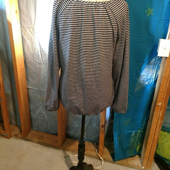 Top - Picture 3 of 4